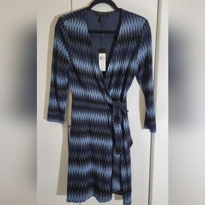 BCBG Maxazria chevron print dress Size Medium